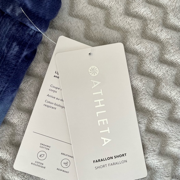 Athleta shorts - size medium - new with tags 💙 - Picture 3 of 5